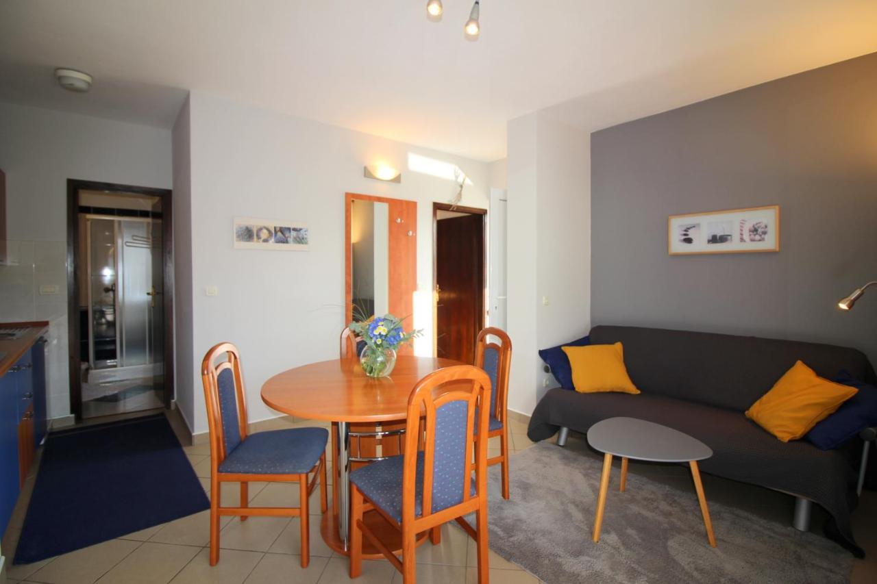 Dr. Igda Apartments Porec Exterior photo